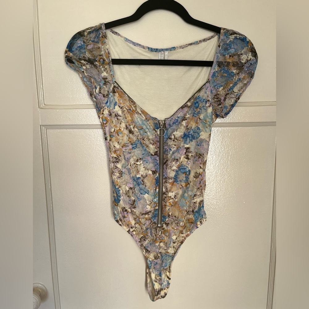 Floral lace zip up bodysuit Out From Under XS